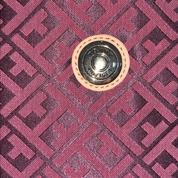 New Tommy Hilfiger iPad Tablet Case - Picture 2 of 8